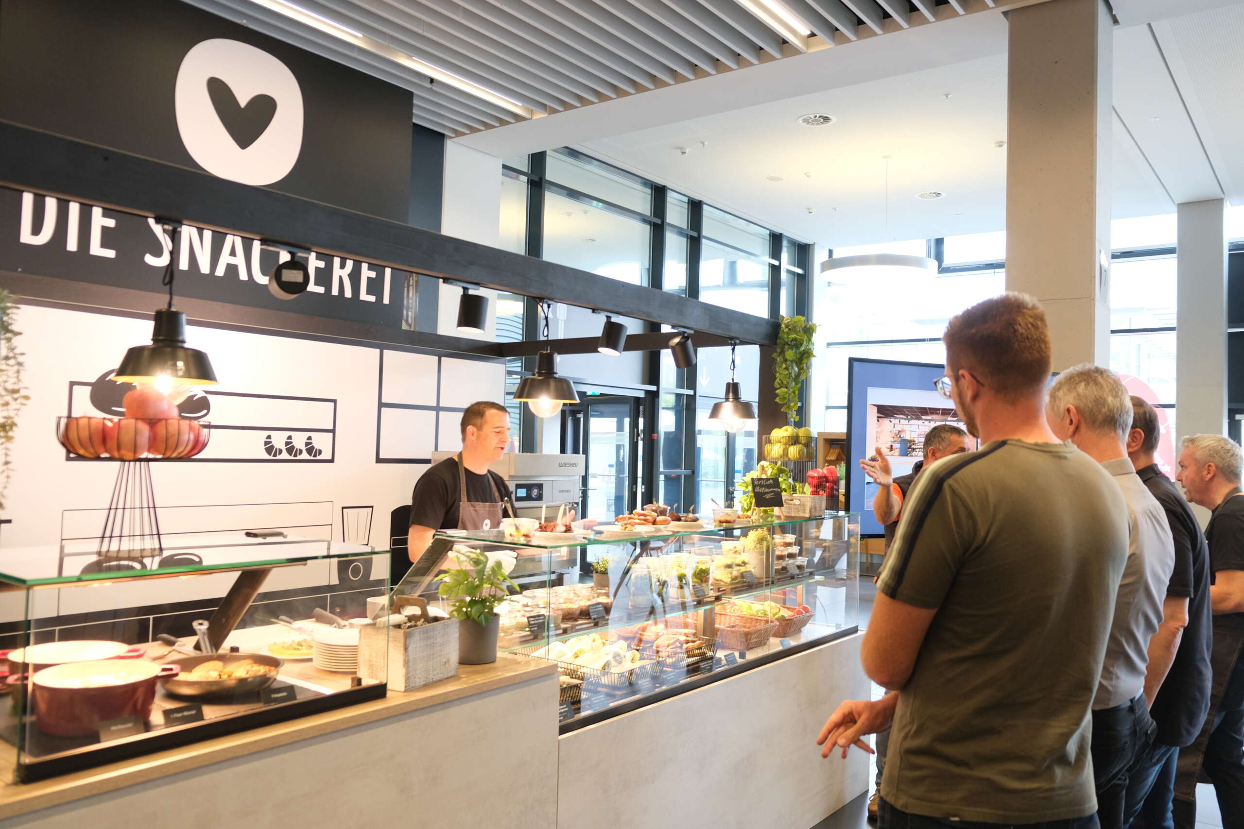 Aramark übernimmt seit April den Betrieb von über 30 Betriebsrestaurants sowie von Verpflegungsautomaten und weiteren Angeboten bei den Unternehmen Continental und Schaeffler. Foto: Aramark