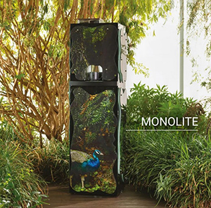 Der Heißgetränkeautomat „Monolite“ von Rheavendors nimmt die Verbraucher mit auf eine Reise durch die Natur. Für diesen Ansatz wurde das Gerät mit dem Good Design-Award 2022 ausgezeichnet. Foto: Rheavendors